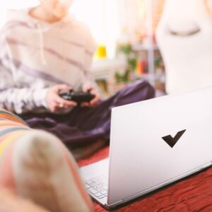 NOTEBOOK HP VICTUS 15-FB2028LA R5-8645Hs 8GB 512GB W2050 W11Home - Imagen 6